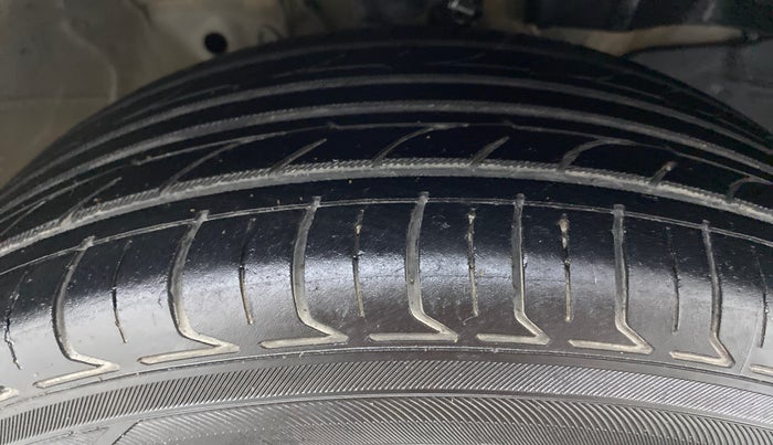 2016 Honda City V MT PETROL, Petrol, Manual, 87,149 km, Right Front Tyre Tread