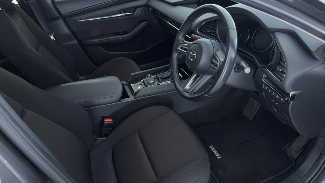 2020 Mazda Mazda3 G25 Evolve, Automatic, 67362 km, Right Side Front Door Cabin View