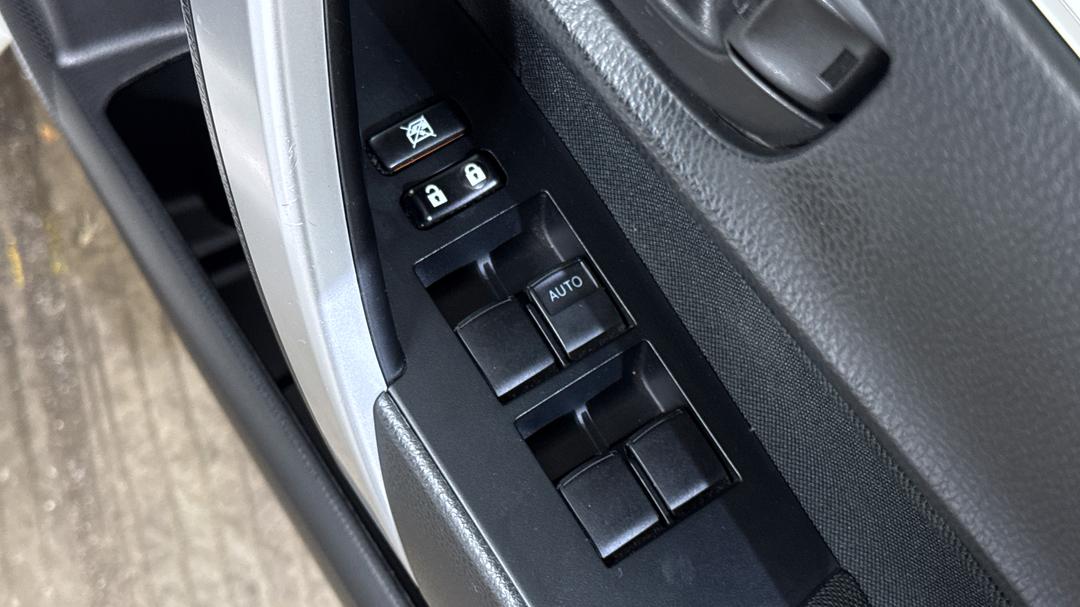 2018 Toyota Corolla Ascent, Automatic, 41986 km, Drivers Side Door Panel Controls
