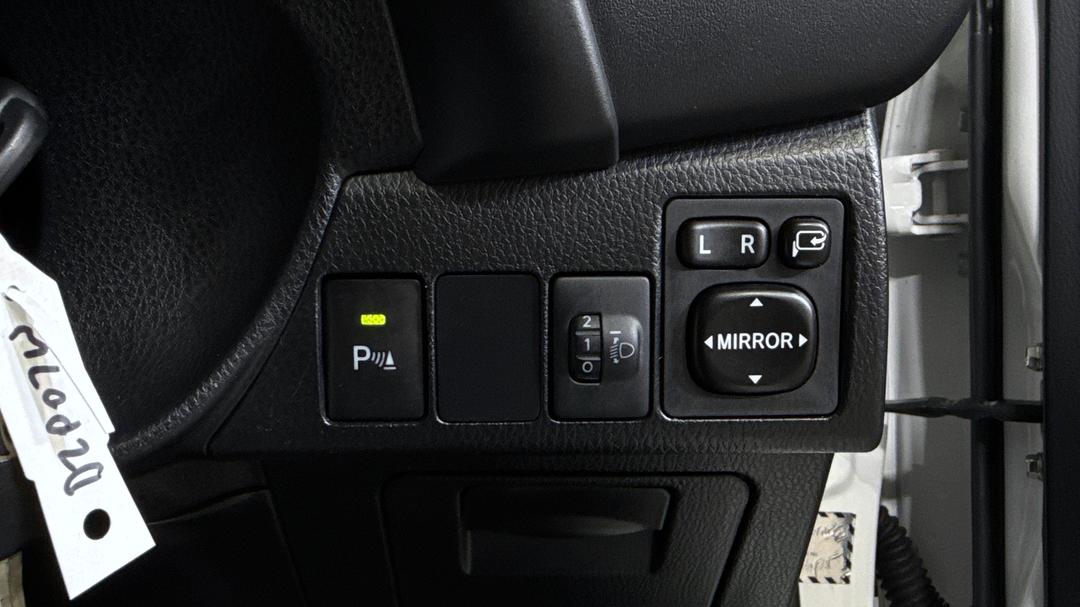 2018 Toyota Corolla Ascent, Automatic, 41986 km, Utility Switches/Buttons