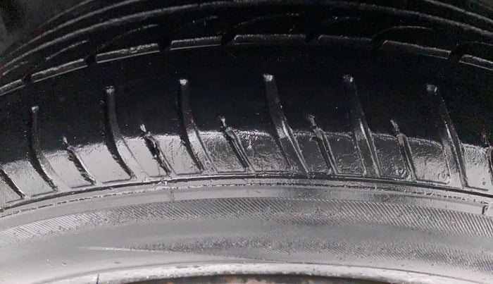 2014 Honda City SV MT DIESEL, Diesel, Manual, 79,974 km, Left Rear Tyre Tread