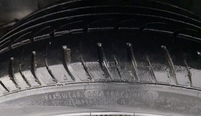 2014 Honda City SV MT DIESEL, Diesel, Manual, 79,974 km, Right Rear Tyre Tread