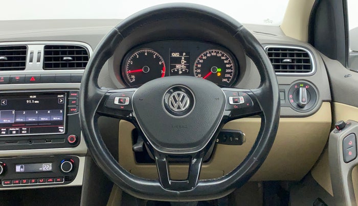 2017 Volkswagen Vento HIGHLINE PLUS 1.2 AT 16 ALLOY, Petrol, Automatic, 32,039 km, Steering Wheel Close Up
