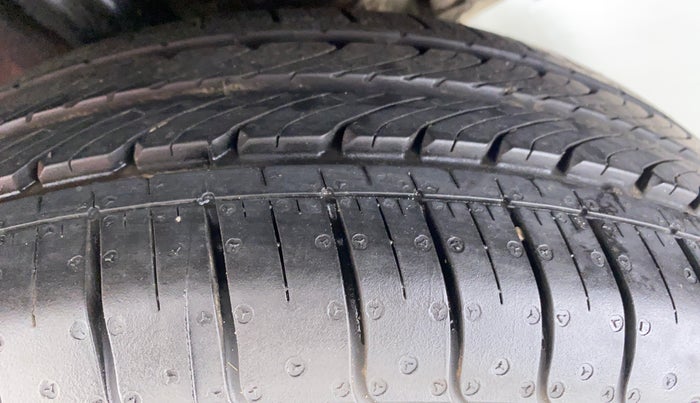 2015 Hyundai Elite i20 MAGNA 1.2, Petrol, Manual, Left Rear Tyre Tread
