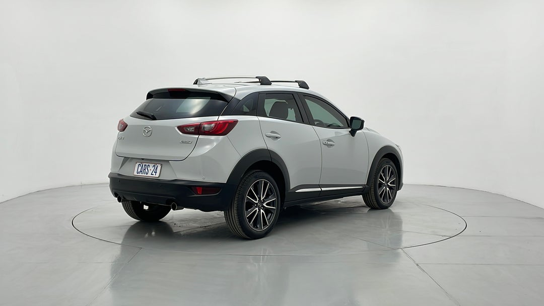 Right Back Diagonal (45- Degree) View