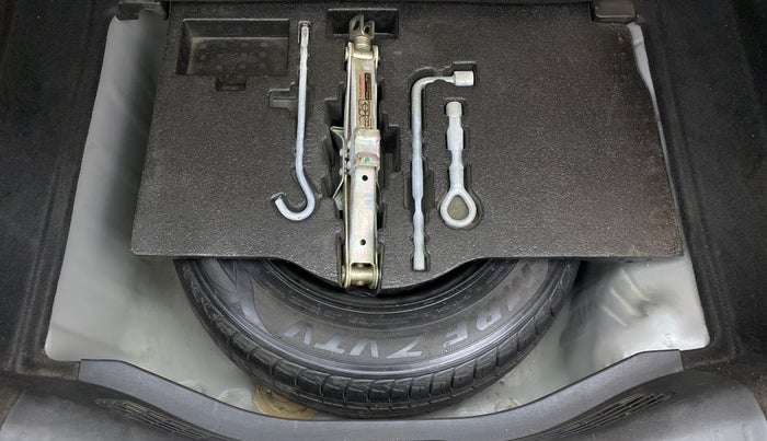 2017 Honda Jazz 1.2 V MT, Petrol, Manual, 80,252 km, Spare Tyre