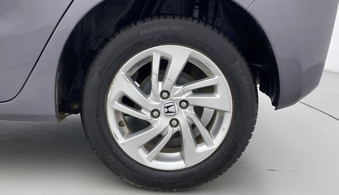 2017 Honda Jazz 1.2 V MT, Petrol, Manual, 80,252 km, Left Rear Wheel