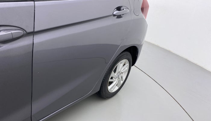 2017 Honda Jazz 1.2 V MT, Petrol, Manual, 80,252 km, Rear left door - Slightly dented