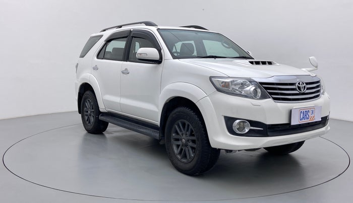 2016 Toyota Fortuner 3.0 AT 4X2, Diesel, Automatic, 1,71,880 km, Right Front Diagonal