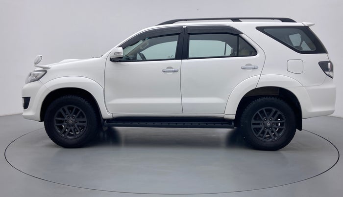 2016 Toyota Fortuner 3.0 AT 4X2, Diesel, Automatic, 1,71,880 km, Left Side
