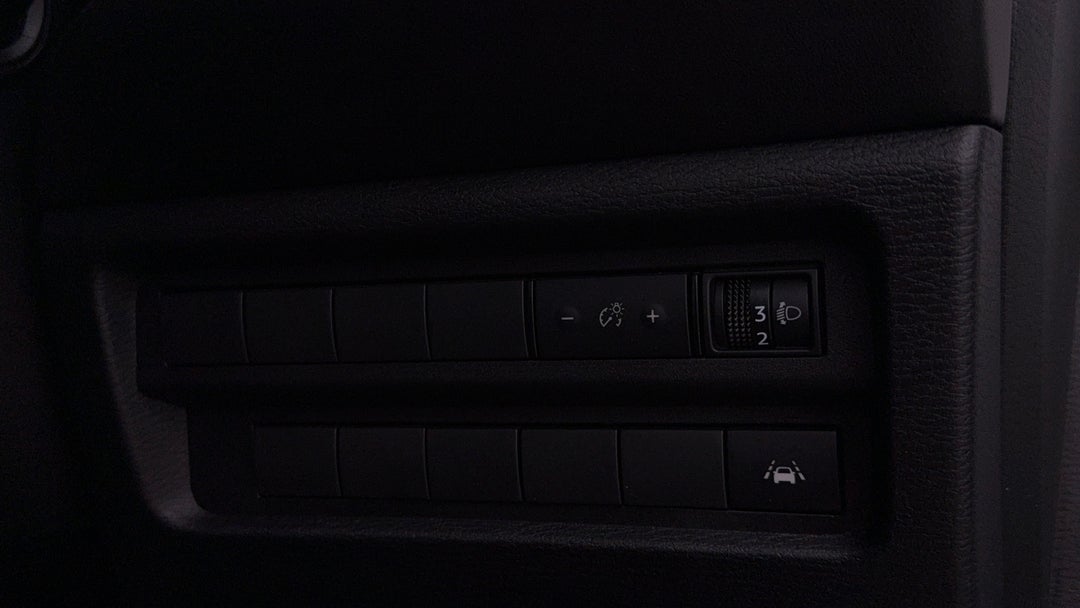 2022 Mitsubishi Outlander Es 5 Seat (2WD), Automatic, 107884 km, Utility Switches/Buttons