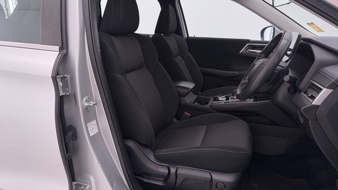 2022 Mitsubishi Outlander Es 5 Seat (2WD), Automatic, 107884 km, Right Side Front Door Cabin View