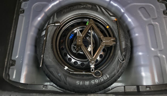2022 Hyundai VENUE S MT 1.2 KAPPA, Petrol, Manual, 3,149 km, Spare Tyre