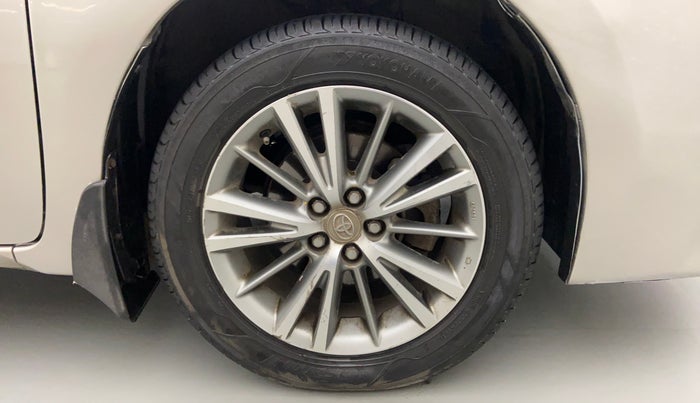 2014 Toyota Corolla Altis VL AT PETROL, Petrol, Automatic, 57,094 km, Right Front Wheel