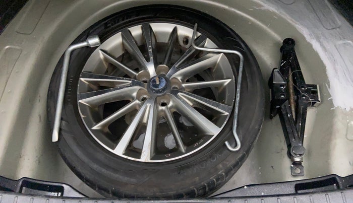 2014 Toyota Corolla Altis VL AT PETROL, Petrol, Automatic, 57,094 km, Spare Tyre