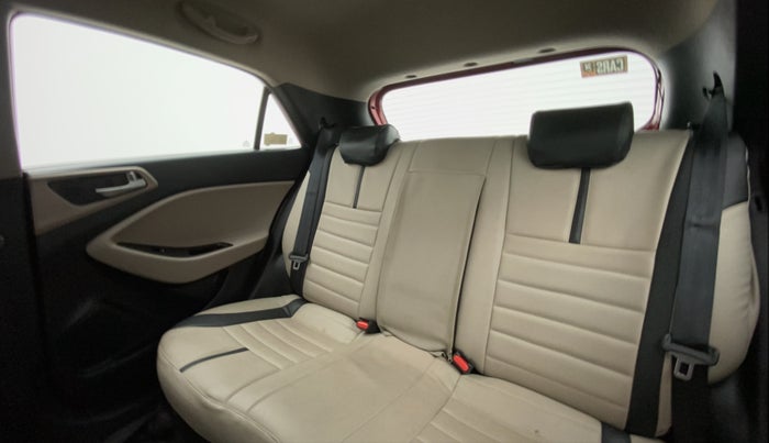2018 Hyundai Elite i20 ASTA 1.4 CRDI (O), Diesel, Manual, 31,624 km, Right Side Rear Door Cabin