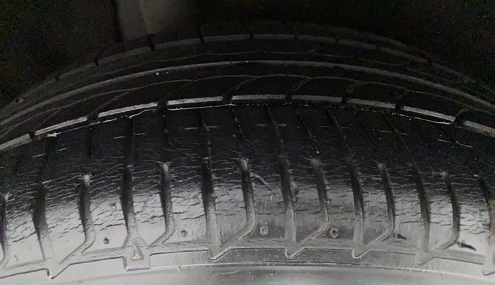 2016 Maruti Baleno ZETA 1.2 K12, Petrol, Manual, 53,222 km, Right Rear Tyre Tread