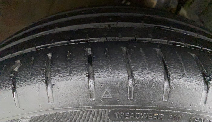 2016 Maruti Baleno ZETA 1.2 K12, Petrol, Manual, 53,222 km, Right Front Tyre Tread