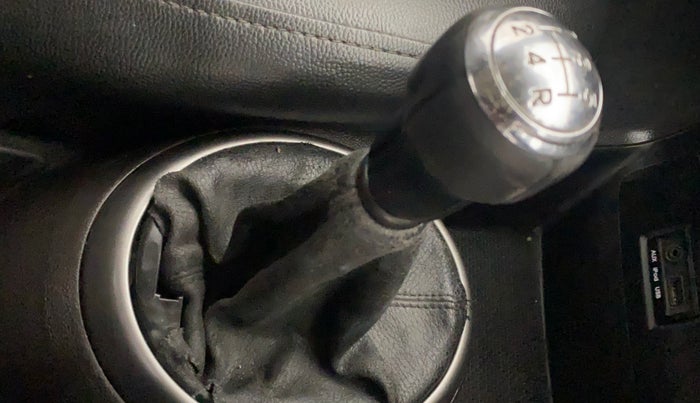 2014 Hyundai Elite i20 ASTA 1.2, Petrol, Manual, 68,874 km, Gear lever - Boot cover slightly torn