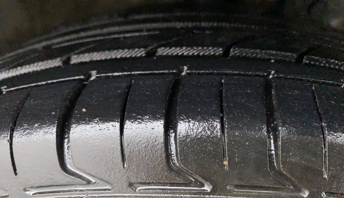 2018 Honda Amaze 1.2L I-VTEC VX, Petrol, Manual, 81,413 km, Right Front Tyre Tread