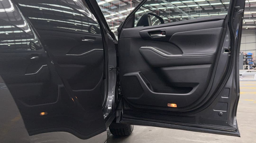 2022 Toyota Kluger Gxl Hybrid AWD, Automatic, 43418 km, Speaker View