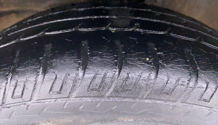 2018 Maruti Wagon R 1.0 VXI, Petrol, Manual, 55,842 km, Left Front Tyre Tread