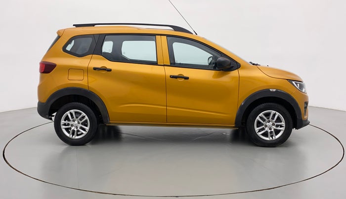 2022 Renault TRIBER RXL MT, Petrol, Manual, 30,944 km, Right Side View