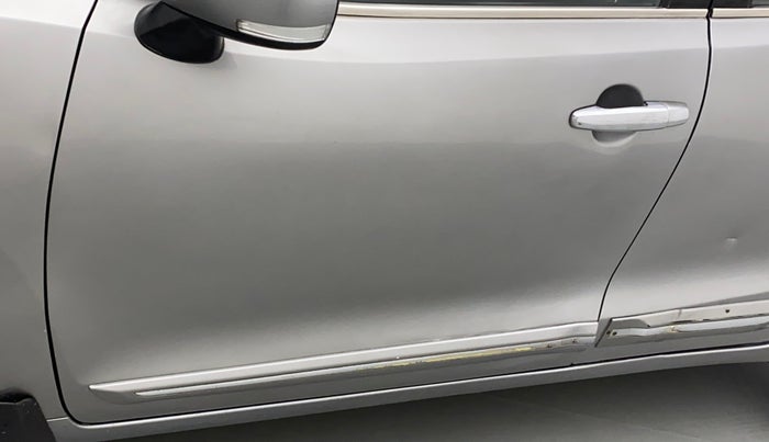 2018 Maruti Baleno DELTA CVT PETROL 1.2, Petrol, Automatic, 35,040 km, Front passenger door - Slight discoloration