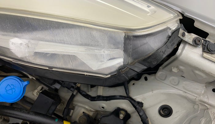 2018 Maruti Baleno DELTA CVT PETROL 1.2, Petrol, Automatic, 35,040 km, Right headlight - Clamp has minor damage