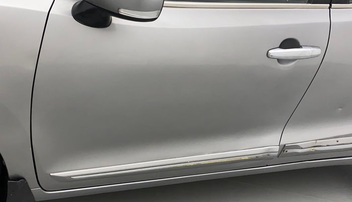 2018 Maruti Baleno DELTA CVT PETROL 1.2, Petrol, Automatic, 35,040 km, Front passenger door - Minor scratches