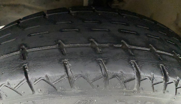 2017 Maruti Wagon R 1.0 LXI CNG, CNG, Manual, 36,847 km, Left Rear Tyre Tread