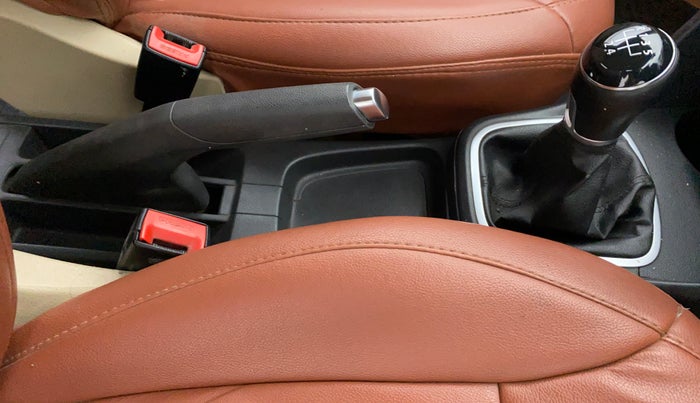 2016 Volkswagen Polo HIGHLINE1.2L PETROL, Petrol, Manual, 66,140 km, Gear Lever