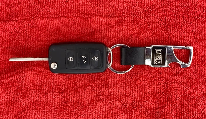 2016 Volkswagen Polo HIGHLINE1.2L PETROL, Petrol, Manual, 66,140 km, Key Close Up