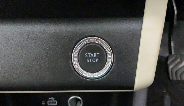 2021 Renault TRIBER 1.0 RXZ, Petrol, Manual, 10,510 km, Keyless Start/ Stop Button