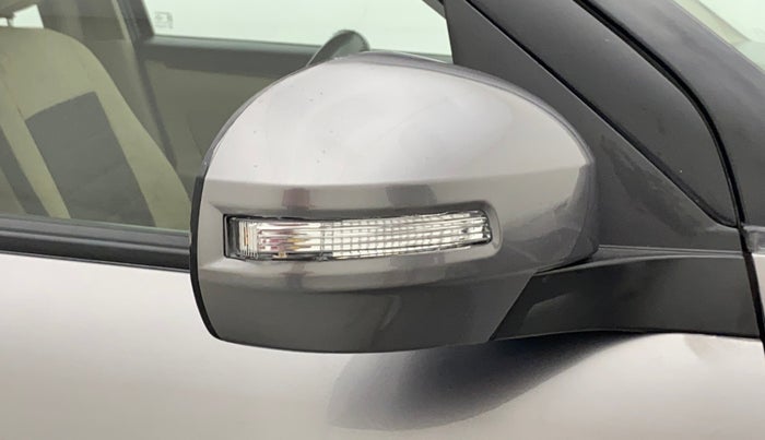 2012 Maruti Swift Dzire VXI, Petrol, Manual, 21,338 km, Right rear-view mirror - Indicator light not working