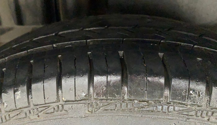 2012 Maruti Swift Dzire VXI, Petrol, Manual, 21,338 km, Right Rear Tyre Tread
