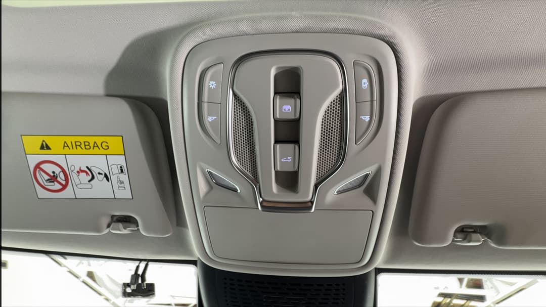 2025 MG MG Qs Essence AWD, Automatic, 8568 km, On-Roof Controls/Sunglass holder