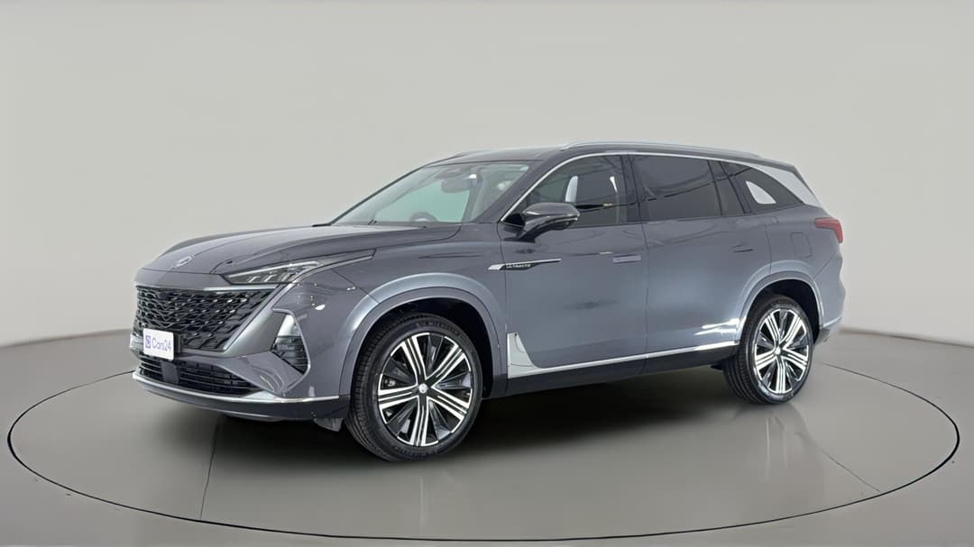 2025 MG MG Qs Essence AWD, Automatic, 8568 km, Left Front Diagonal (45- Degree) View