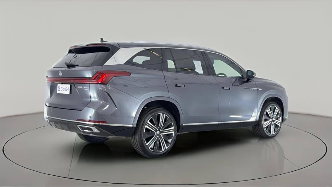 2025 MG MG Qs Essence AWD, Automatic, 8568 km, Right Back Diagonal (45- Degree) View