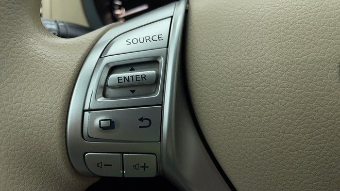 NISSAN ALTIMA-Drivers Control