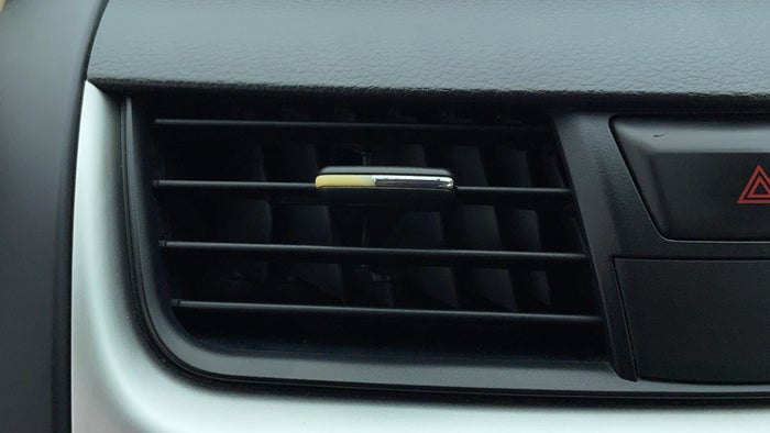 NISSAN ALTIMA-Dashboard Scratched