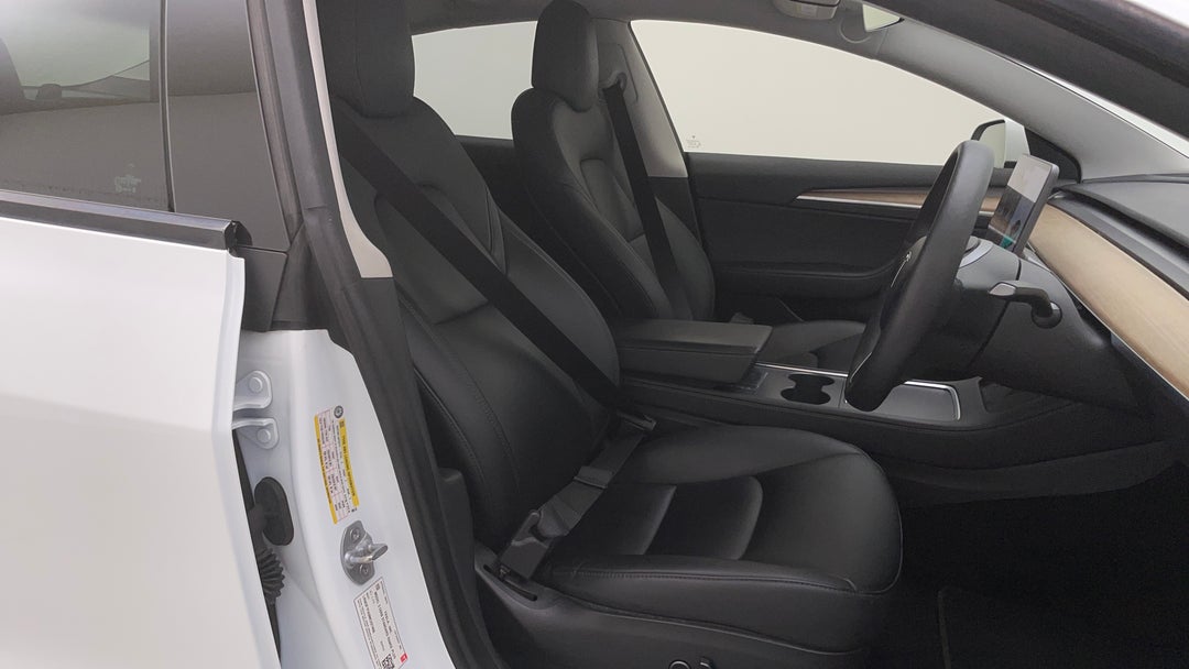 2021 Tesla Model 3 Standard Range Rwd, Automatic, 66984 km, Right Side Front Door Cabin View