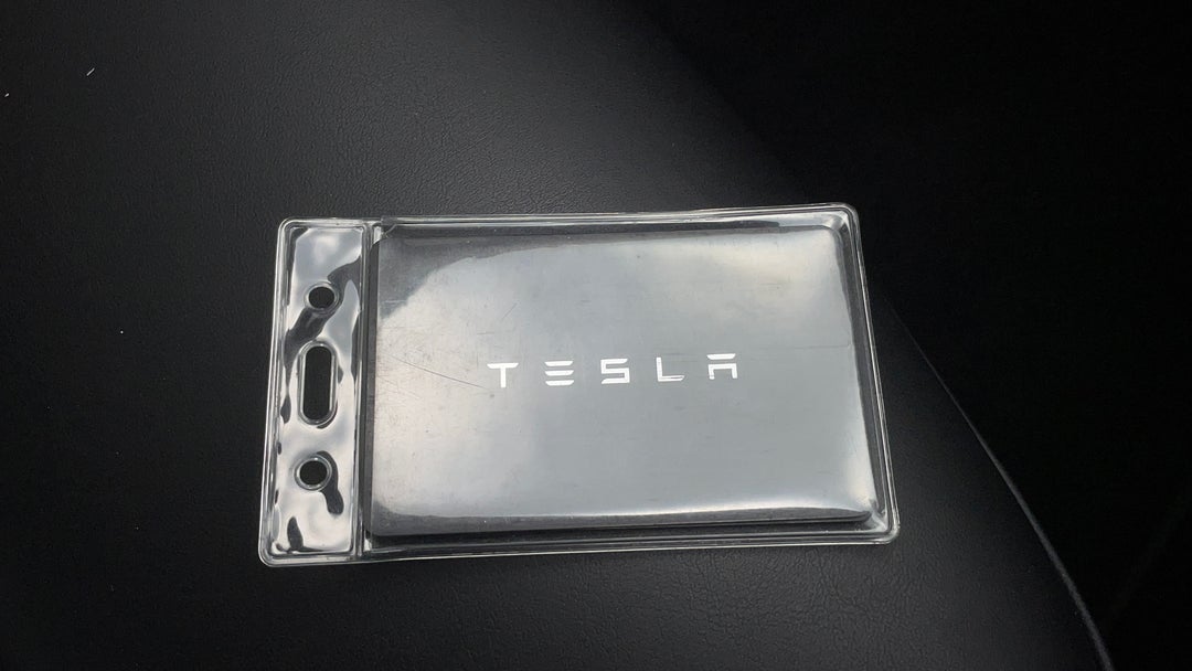 2021 Tesla Model 3 Standard Range Rwd, Automatic, 66984 km, Key Close-up