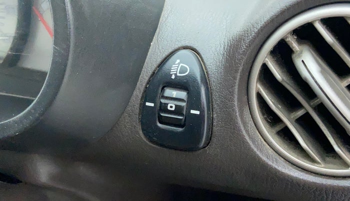 2013 Hyundai Santro Xing GL PLUS, CNG, Manual, 94,110 km, Dashboard - Headlight height adjustment not working