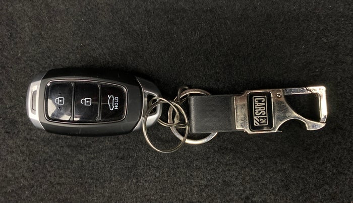 2018 Hyundai Verna 1.6 SX VTVT (O), Petrol, Manual, 60,452 km, Key Close Up