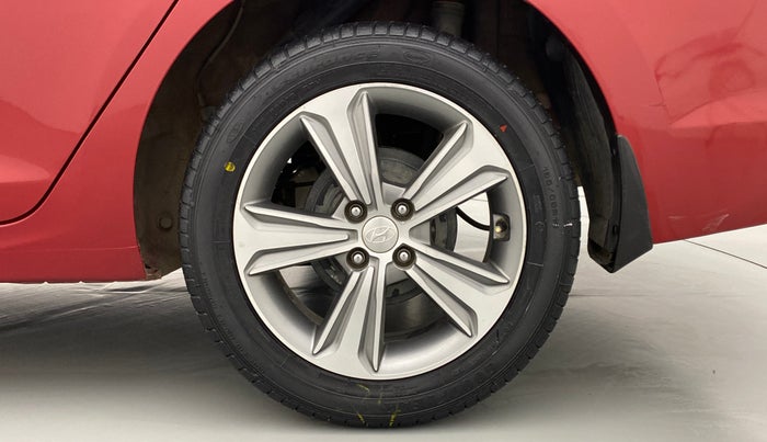 2018 Hyundai Verna 1.6 SX VTVT (O), Petrol, Manual, 60,452 km, Left Rear Wheel