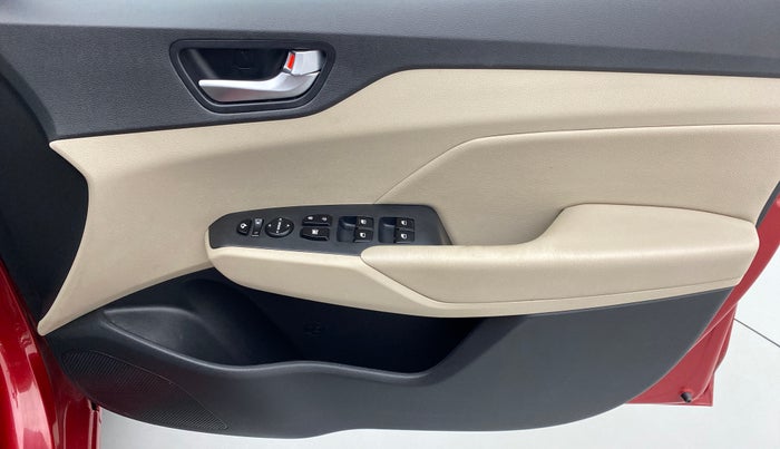 2018 Hyundai Verna 1.6 SX VTVT (O), Petrol, Manual, 60,452 km, Driver Side Door Panels Control