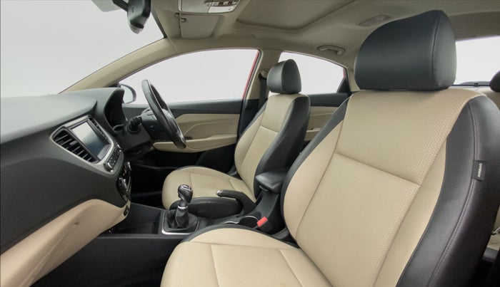 2018 Hyundai Verna 1.6 SX VTVT (O), Petrol, Manual, 60,452 km, Right Side Front Door Cabin