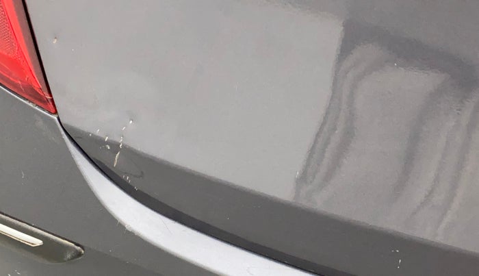 2017 Hyundai Eon MAGNA +, Petrol, Manual, 71,979 km, Dicky (Boot door) - Minor scratches
