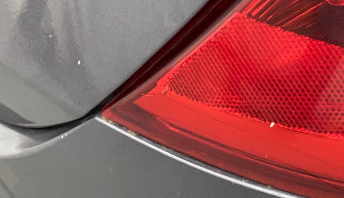 2017 Hyundai Eon MAGNA +, Petrol, Manual, 71,979 km, Right tail light - Minor damage